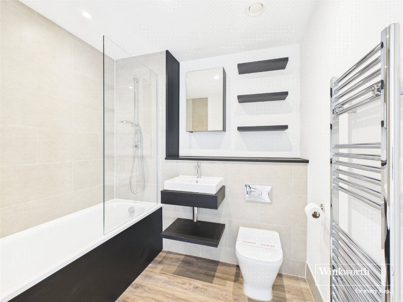 Flagstaff Road, Bankside Gardens, Reading, Berkshire, RG2