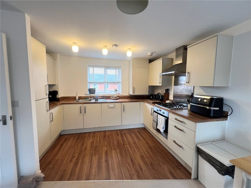 Tate Close, Abbotswood, Romsey, Hampshire, SO51