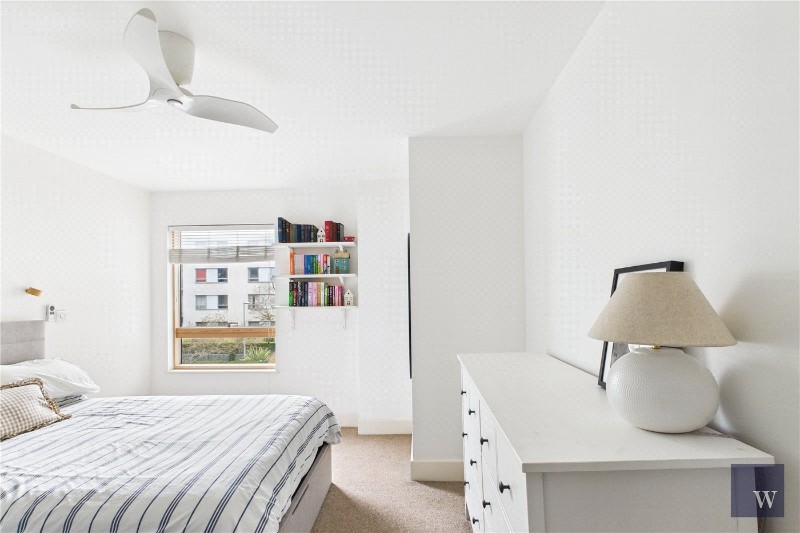 Streatham High Road, London, SW16