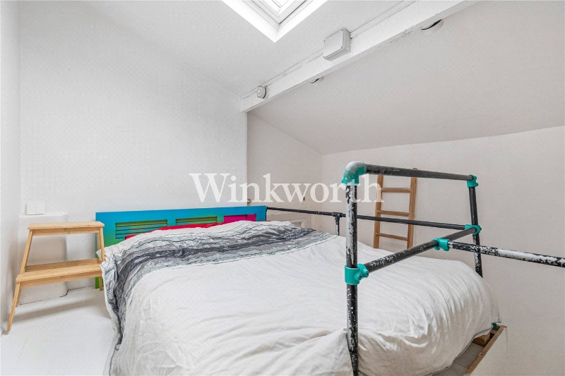 Grand Parade, London, N4