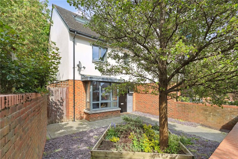 Hartwell Close, London, SW2