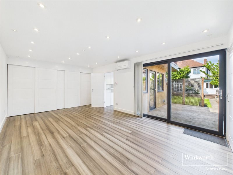 Great North Way, Hendon, London, NW4