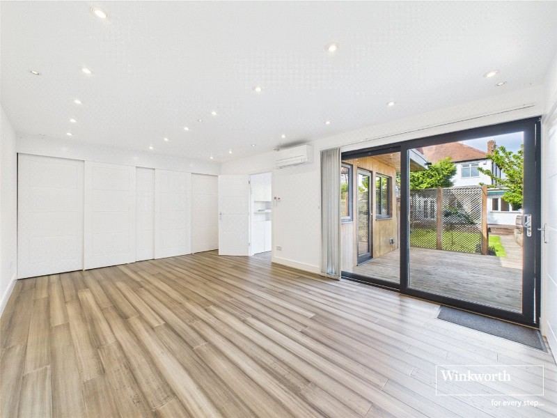 Great North Way, Hendon, London, NW4