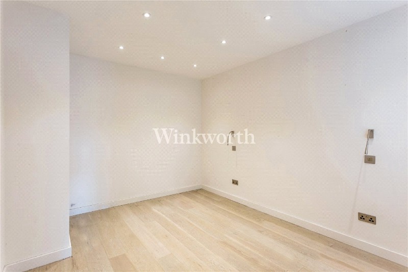 Finchley Road, London, NW2