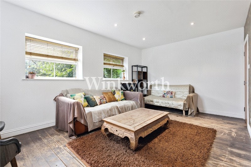 Spencer Avenue, London, N13