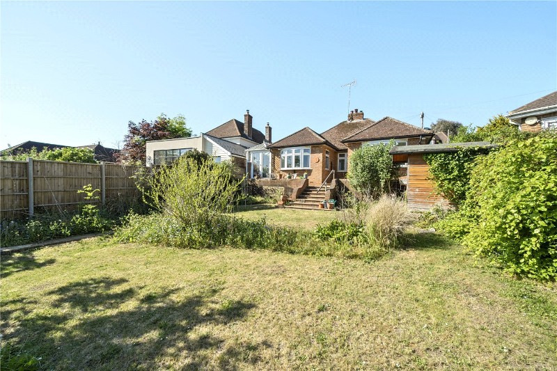 Larkfield Road, Farnham, Surrey, GU9