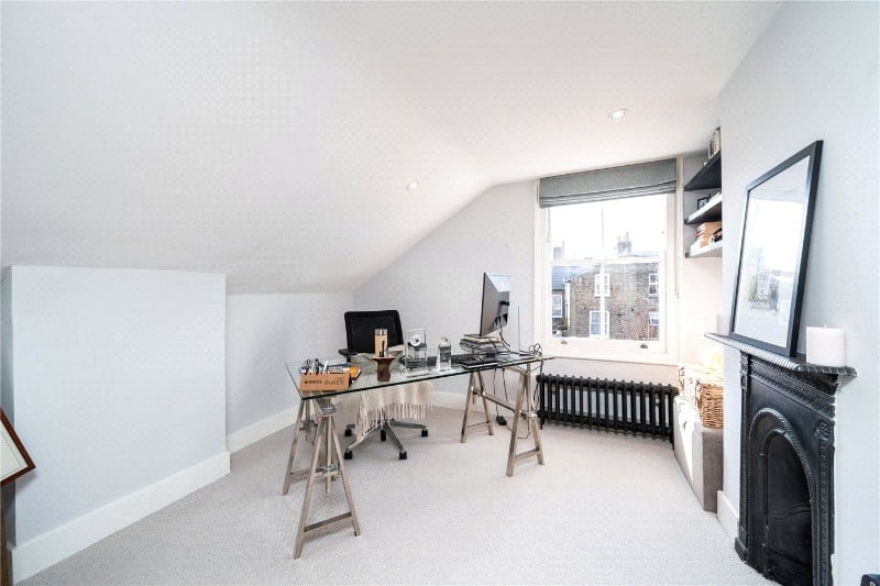 Chelverton Road, London, SW15