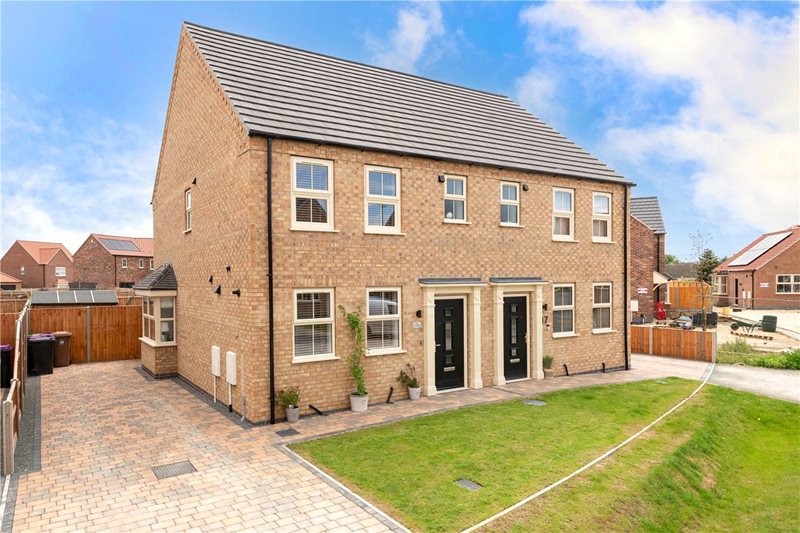 Dunsby Close, Ruskington, Sleaford, Lincolnshire, NG34