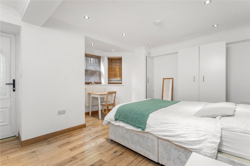 Mildenhall Road, London, E5