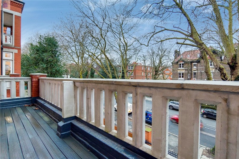 Fitzjohns Avenue, London, NW3