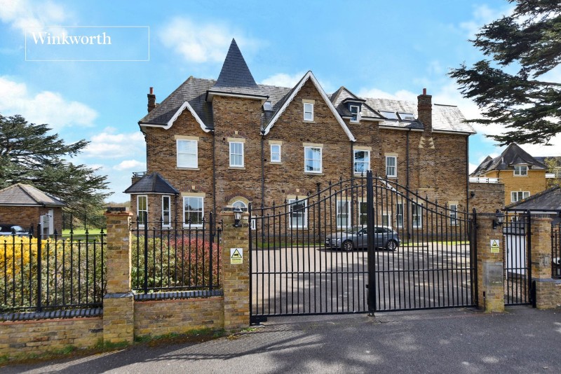 Poulter Park, Bishopsford Road, Morden, SM4
