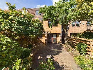 Ditton Reach, Thames Ditton, Surrey, KT7