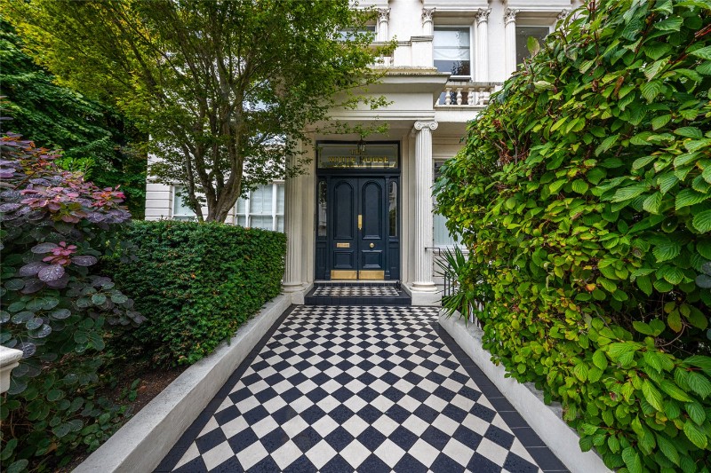 Randolph Avenue, London, W9