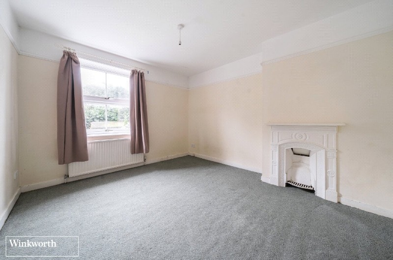 Wallis Road, Fairfields, Basingstoke, RG21