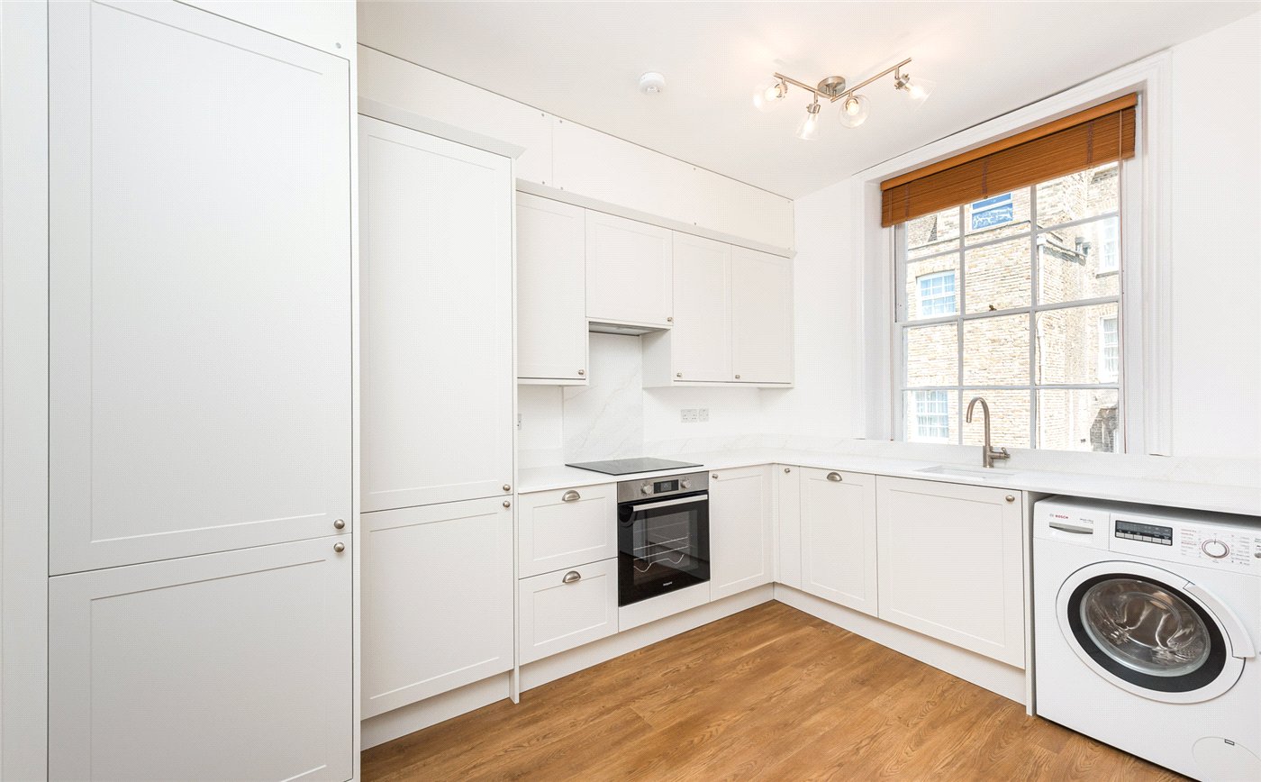 Moreton Place, London, SW1V