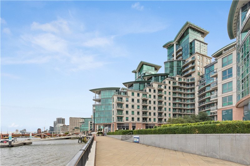 St. George Wharf, London, SW8