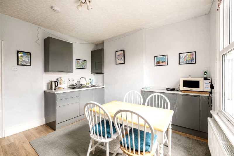 Kelfield Gardens, London, W10