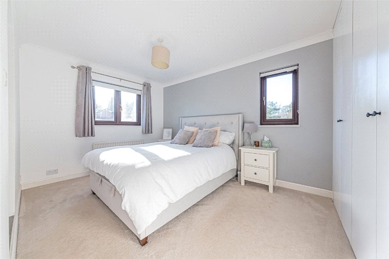 Merryman Drive, Crowthorne, Berkshire, RG45