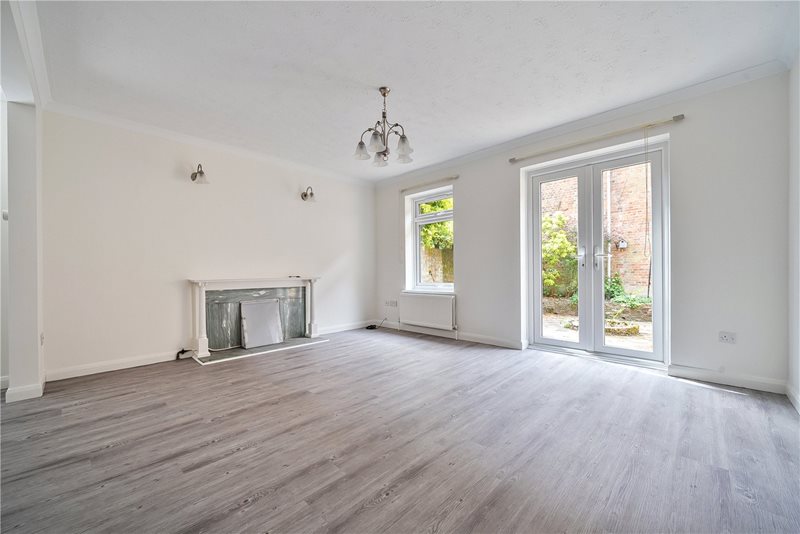 Arundell Place, Farnham, Surrey, GU9