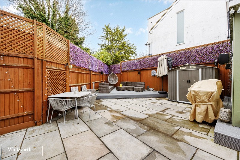 Station Gardens, London, W4