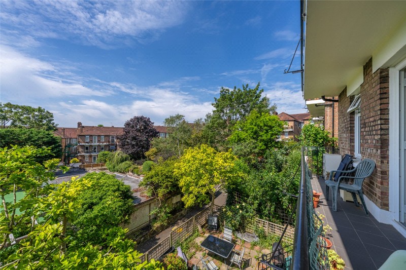 Cholmley Gardens, London, NW6
