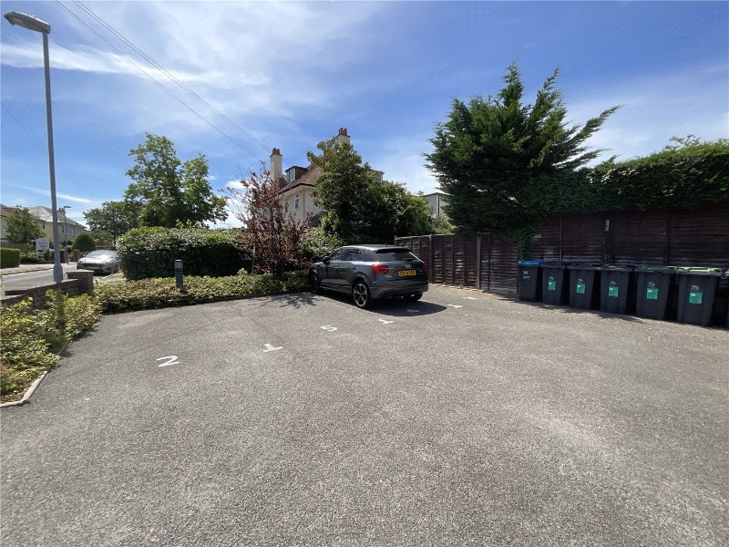 Stuart Road, Highcliffe, Christchurch, Dorset, BH23