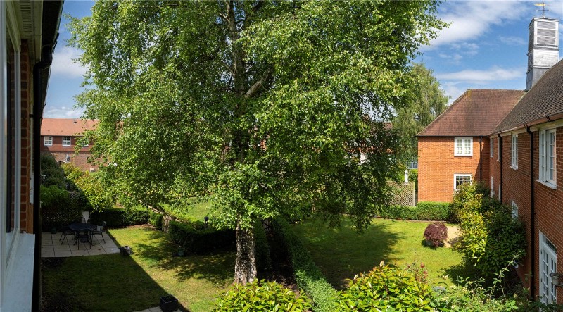 Burnham Square, Upper Froyle, Alton, Hampshire, GU34