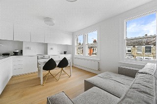 Davisville Road, Shepherds Bush, London, W12