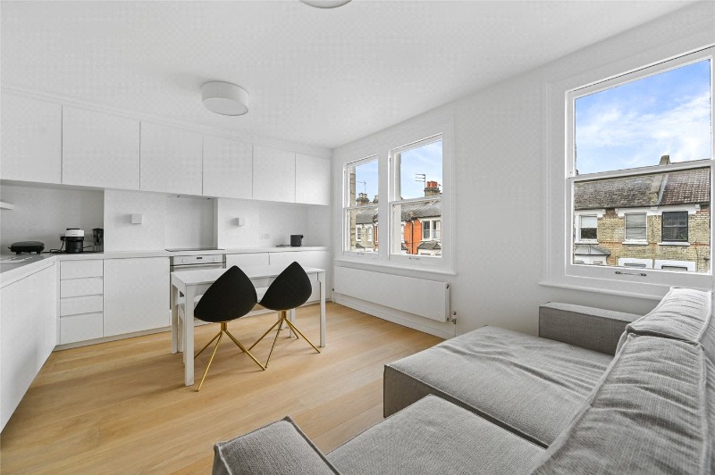 Davisville Road, Shepherds Bush, London, W12