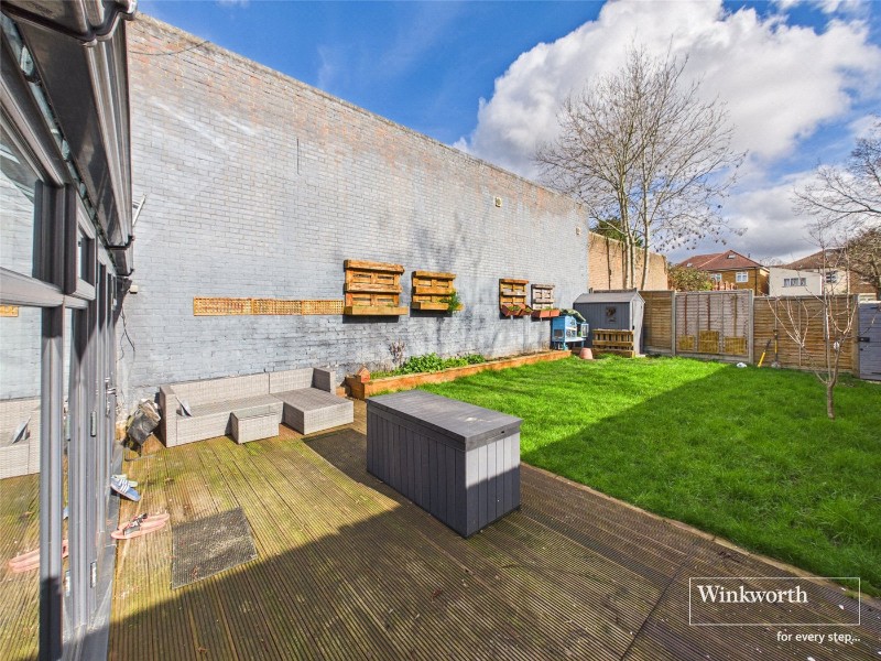 First Avenue, London, NW4