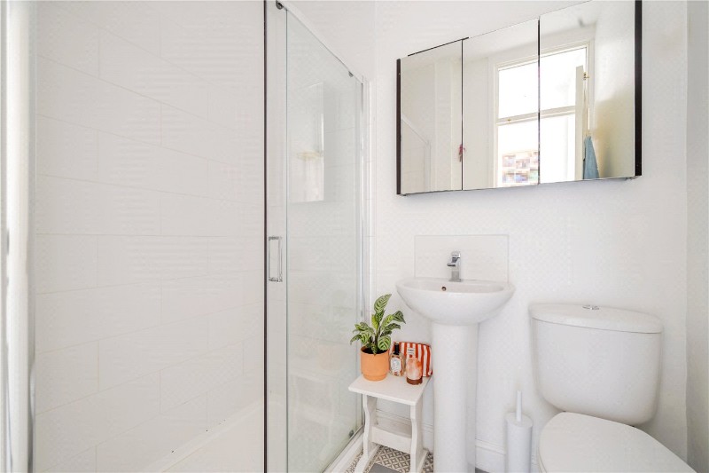 Hillside Lane, Farnham, Surrey, GU9