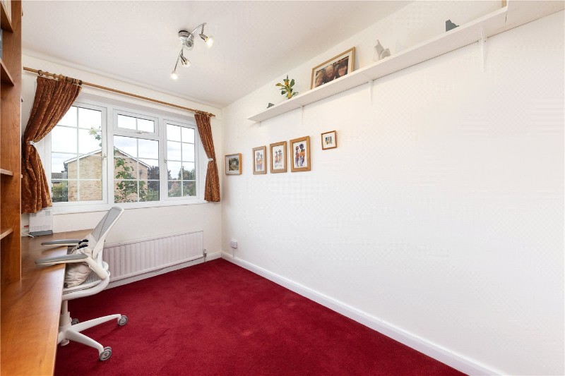 Lavington Stables, Vandyke Close, London, SW15