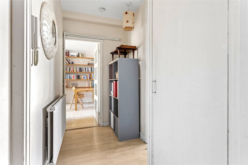 Queen Elizabeth's Close, London, N16