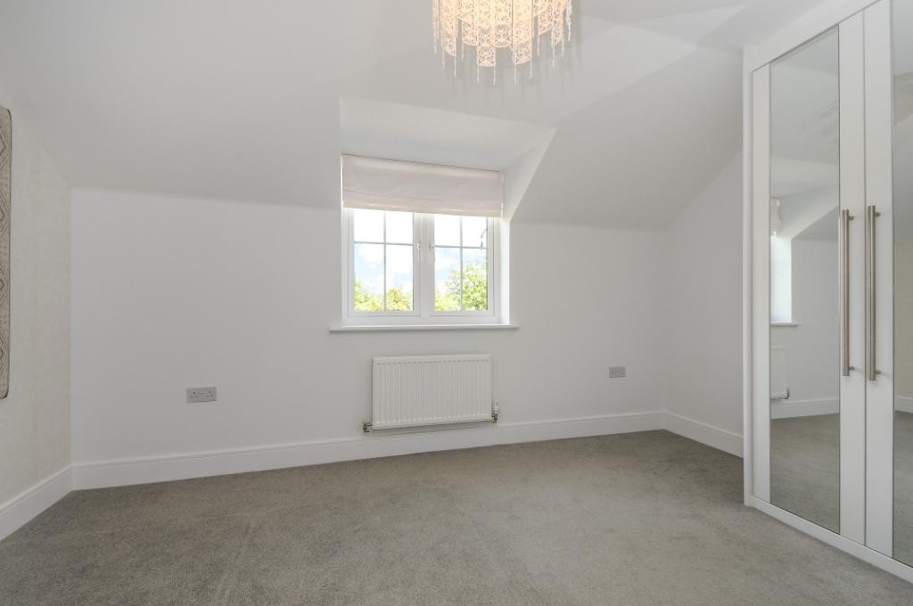 2 bedroom property to rent in Damson Drive, Hartley Wintney, Hook, RG27