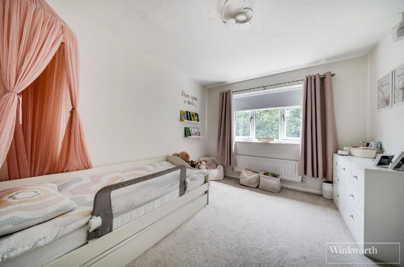 Drayhorse Drive, Bagshot, Surrey, GU19