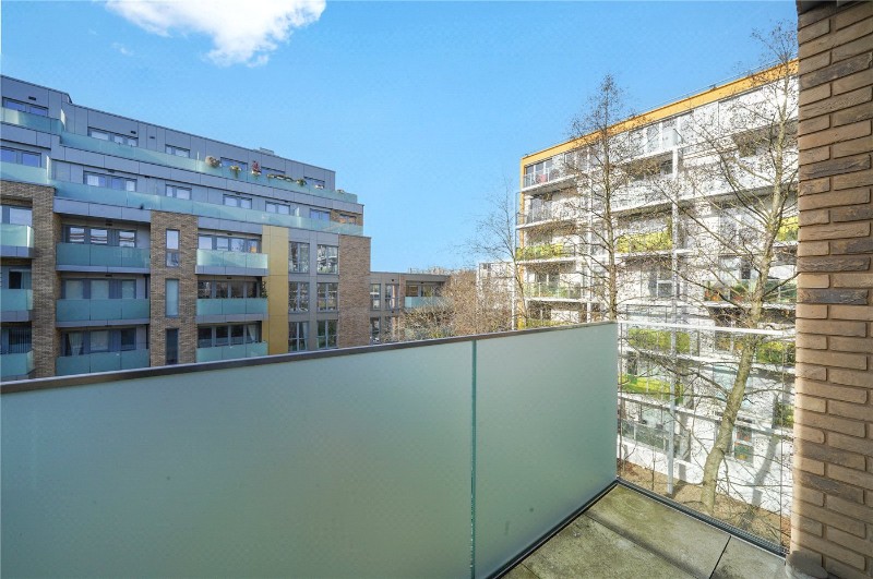 Cross Lane, London, N8