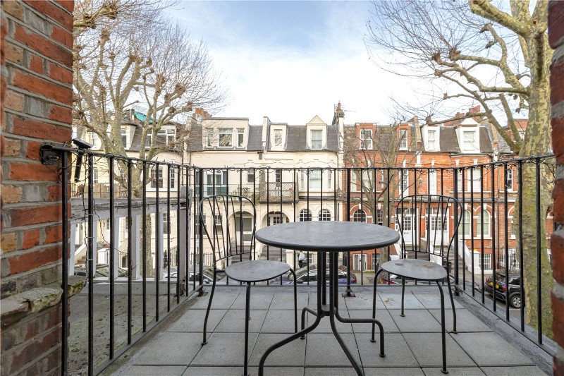 Crookham Road, London, SW6