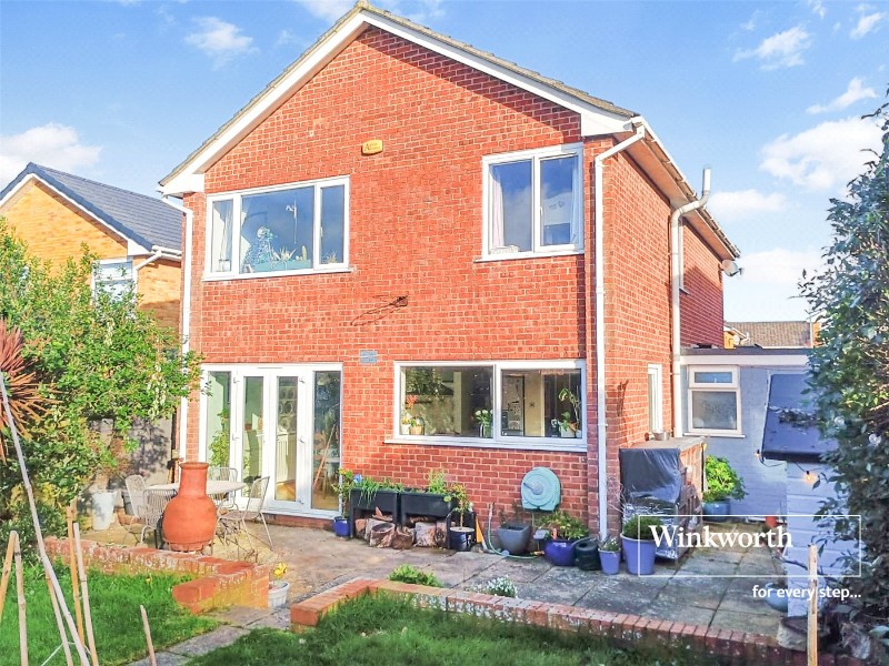 Wollaton Road, Ferndown, BH22