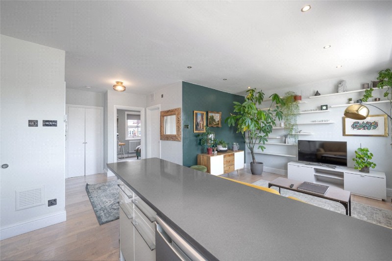 Randolph Avenue, London, W9