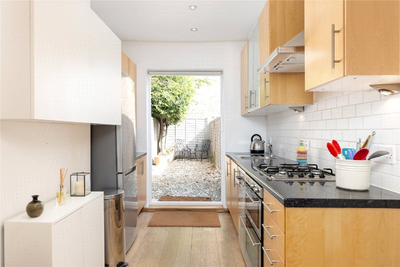 Brookwood Road, London, SW18