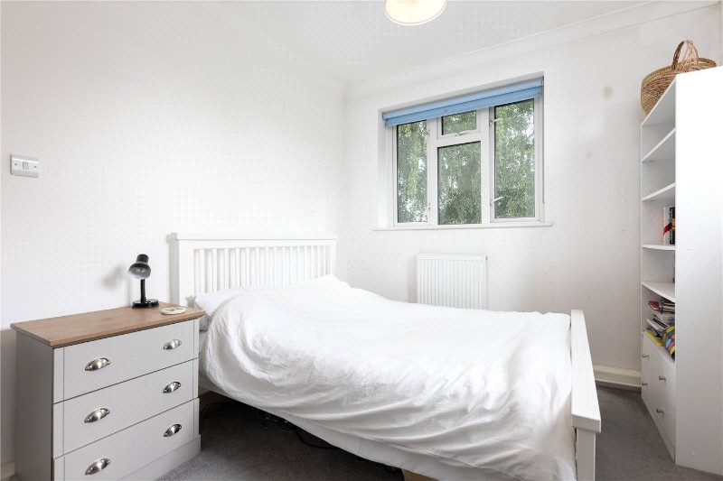 Dounesforth Gardens, London, SW18