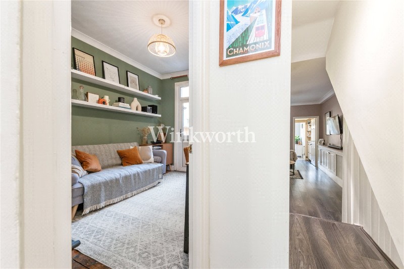 Effingham Road, London, N8