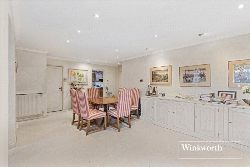 Hendon Lane, Finchley, London, N3