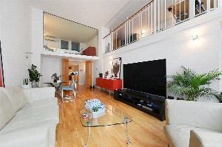 Ludgate Hill, London, EC4M
