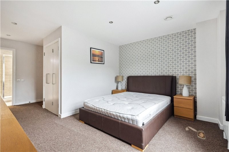 Kennington Road, London, SE11