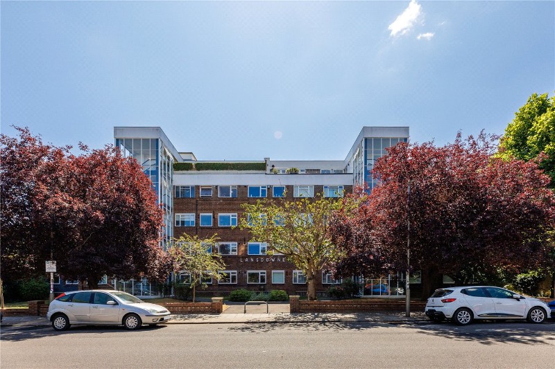 Carlton Drive, London, SW15