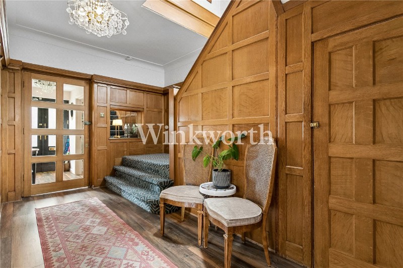 Bourne Hill, London, N13