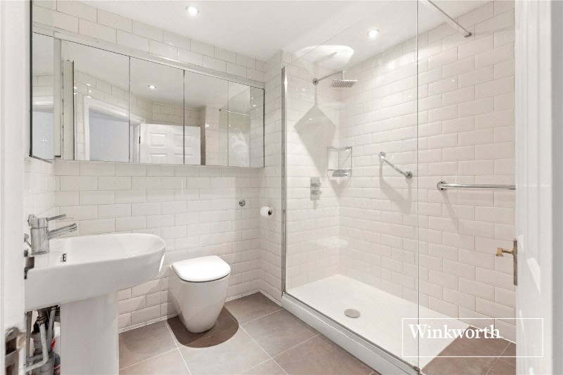 Clandon Gardens, Finchley, London, N3