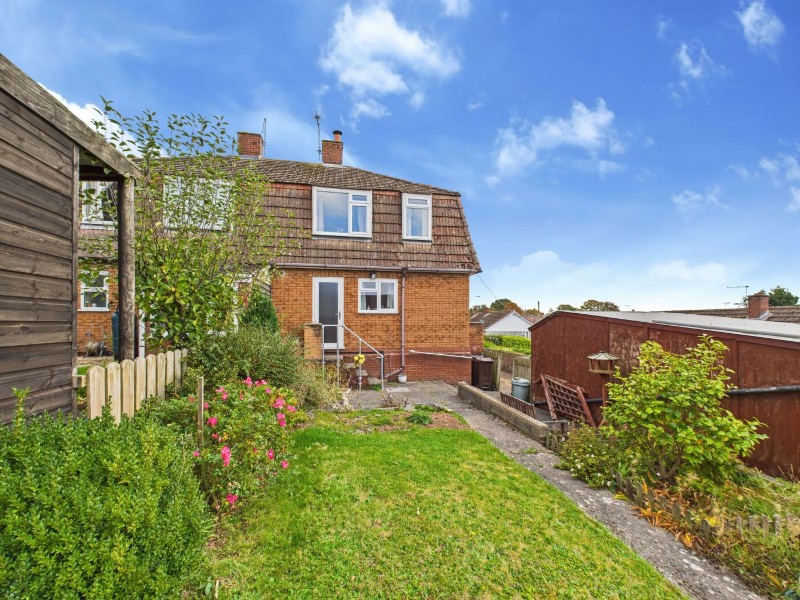 Godfreys Gardens, Bow, Crediton, Devon, EX17