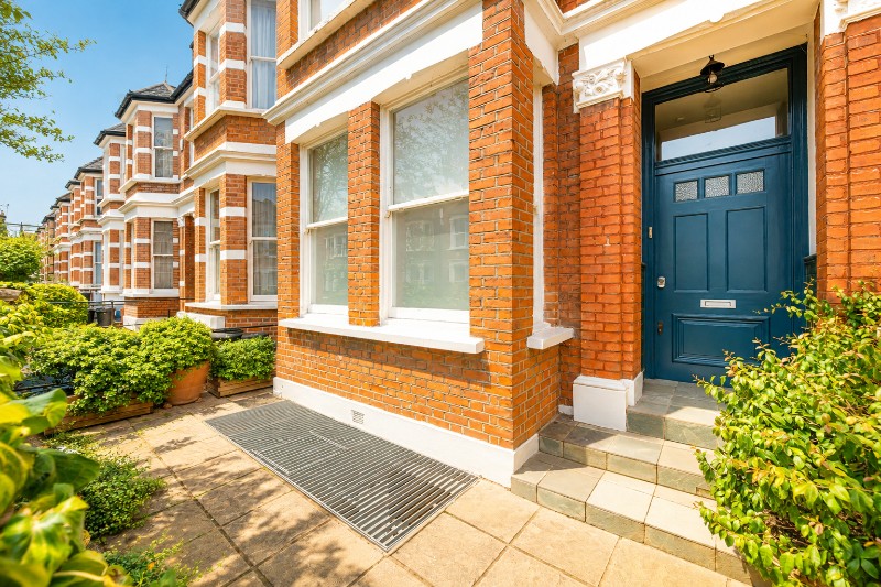 Brewster Gardens, London, W10